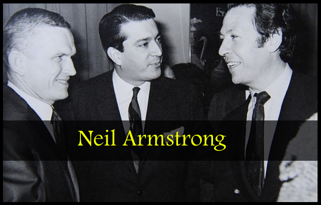 Julio Ayesa Neil Armstrong